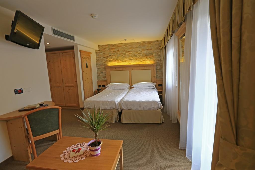 Ladina 3* Campitello di Fassa