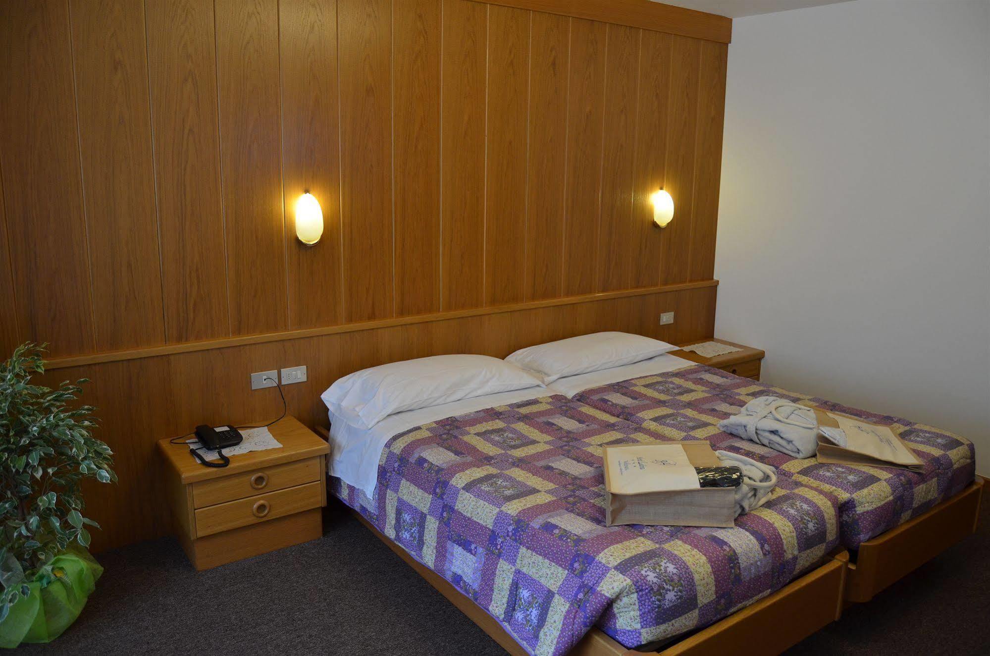 Ladina Hotel 3*